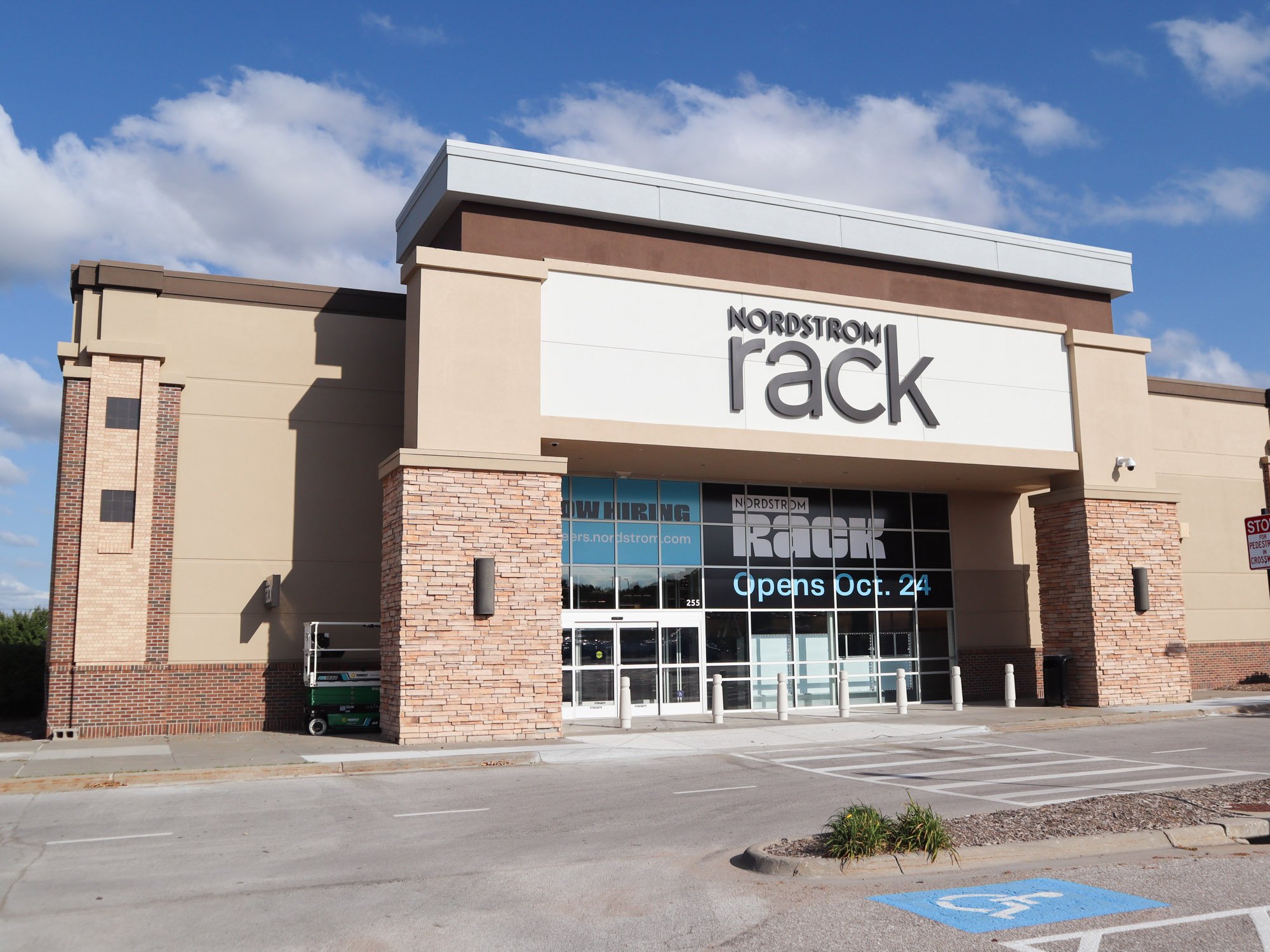 Exterior View of Nordstrom Rack store in Omaha, Nebraska