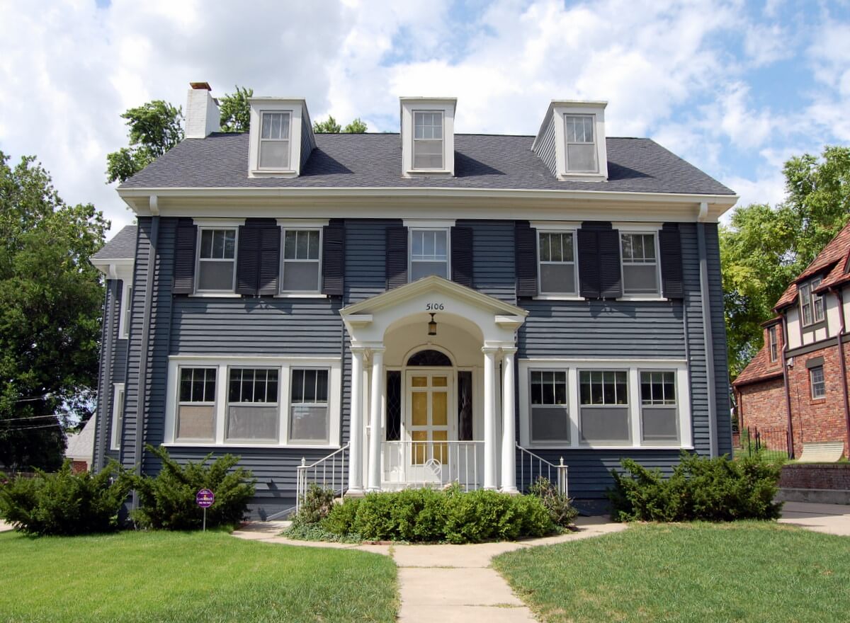 Exterior Photo of Blue Home in Dundee