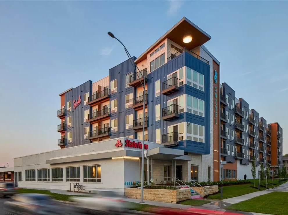 Swivel Apartments Near 72nd and Dodge