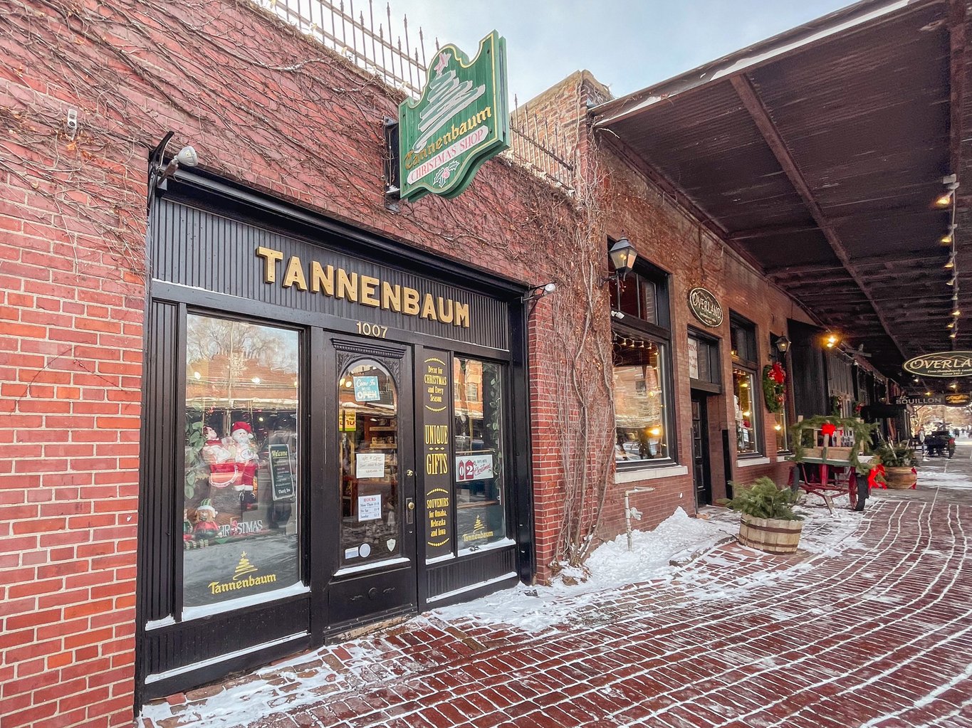 Tannenbaum Christmas Store